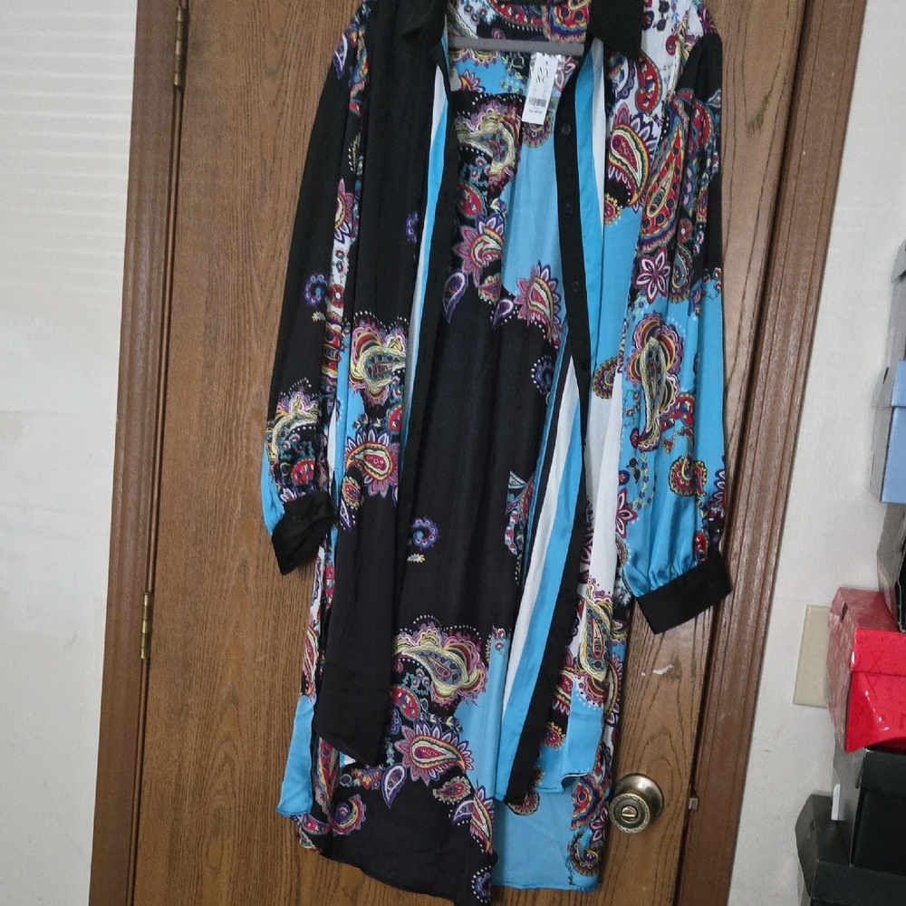 New York & Company Blue Graphic 3/4 Sleeve Tunic